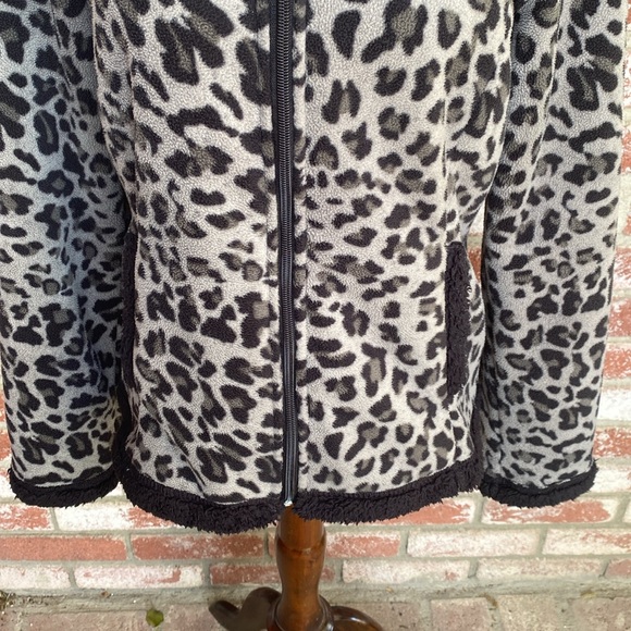 Leopard🐈‍⬛🐾 Print Jacket - Picture 4 of 17